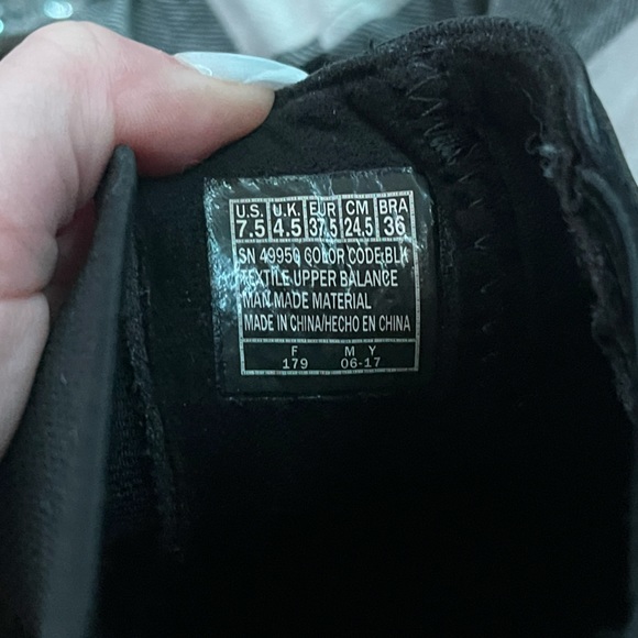 Woman’s Black Heeled Boots - Picture 3 of 5